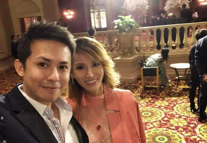 一天结婚十年后两位癌逝一位离婚开元棋牌app三个人十年前同(图11)