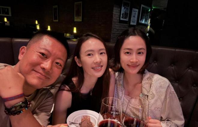 照曝光童瑶夫妻真实处境难怪她能走红开元棋牌网站嫁给富商6年！一张吸烟(图18)