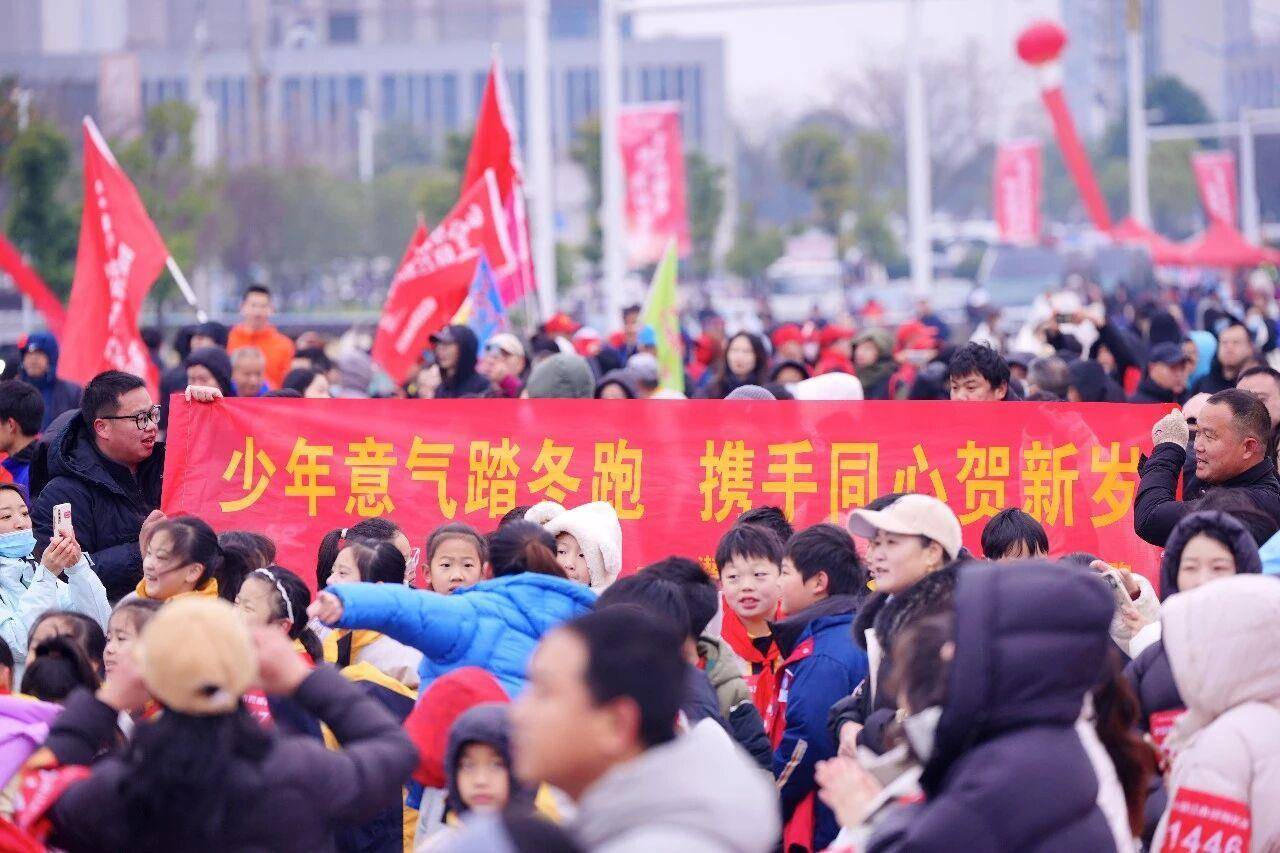 拉动“滑雪游”！湖北文旅元旦假期喜迎开门红开元棋牌“观光型”转向“沉浸式”“消费券”(图4)